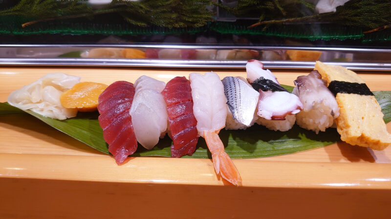 魚がし寿司 蕨東口店
