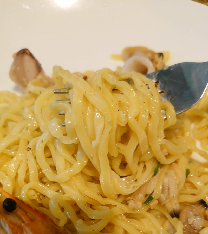 イタリアン小皿料理“ヴォーノ” ペスカトーレのタリオーリニ