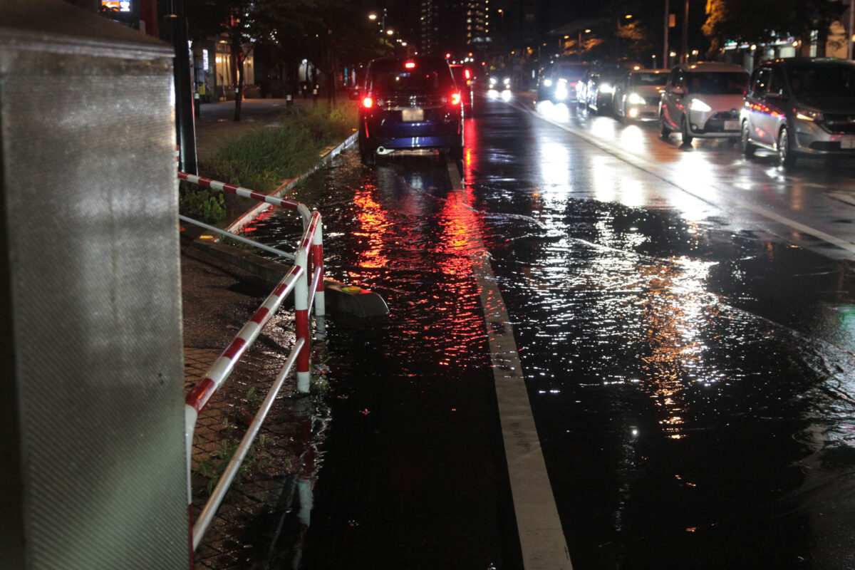 JR川口駅前 ゲリラ豪雨