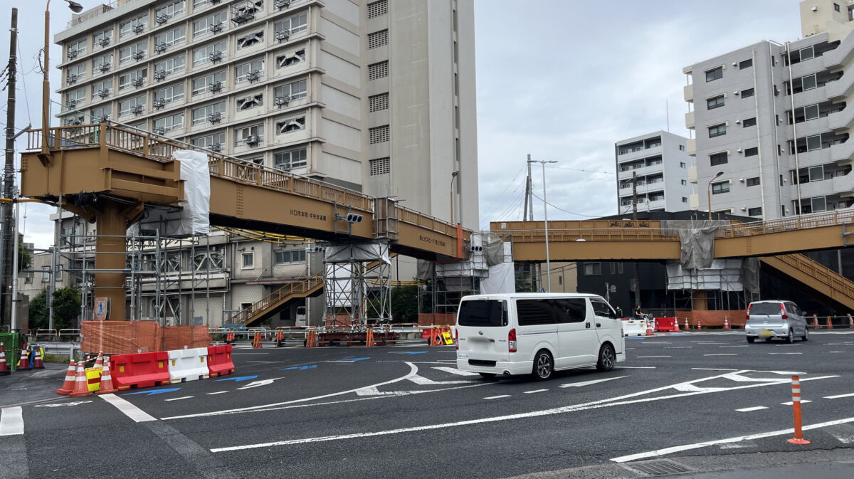 本町ロータリー 歩道橋