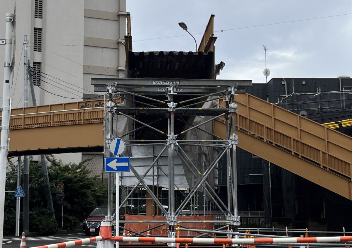 本町ロータリー 歩道橋