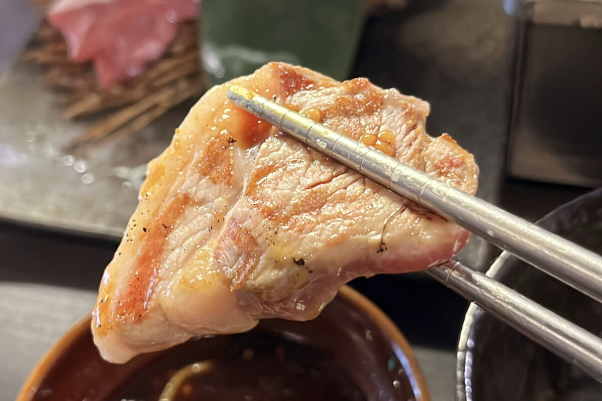 栄町 カウンター焼肉 肉松