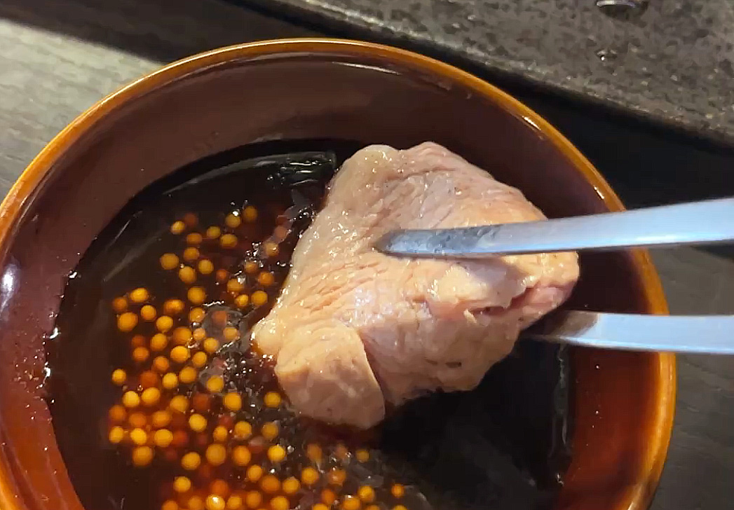 栄町 カウンター焼肉 肉松