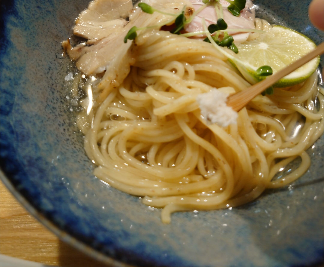 おダシと銀しゃり 中華そば 花道 熟成醤油 鰹昆布水つけそば