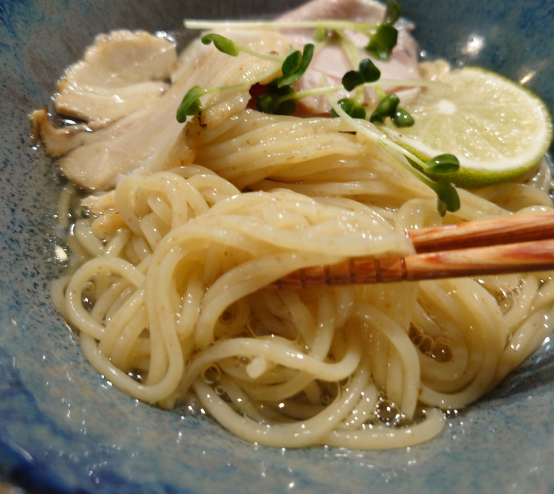 おダシと銀しゃり 中華そば 花道 熟成醤油 鰹昆布水つけそば