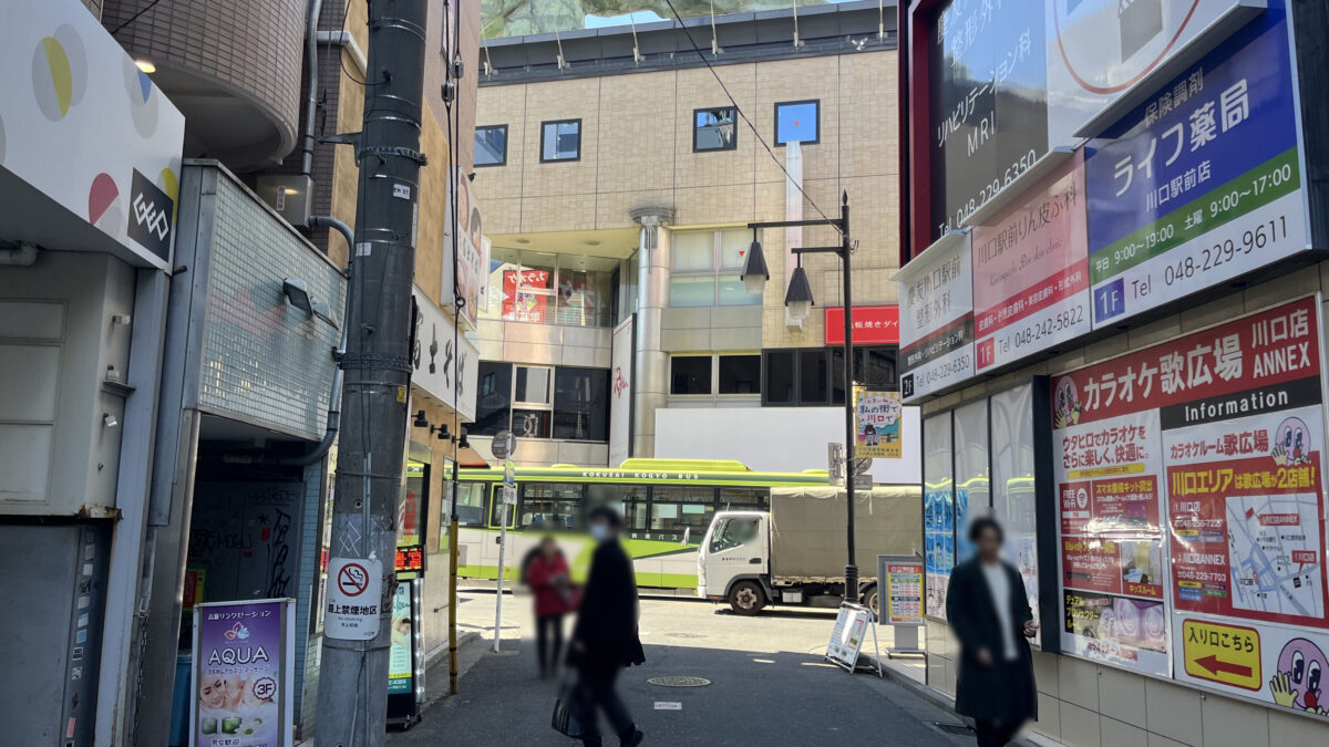 栄町 カプセル楽局 川口駅前店