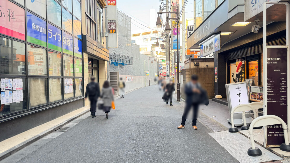 カプセル楽局 川口駅前店