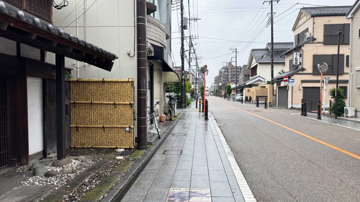 蕨 安打食堂