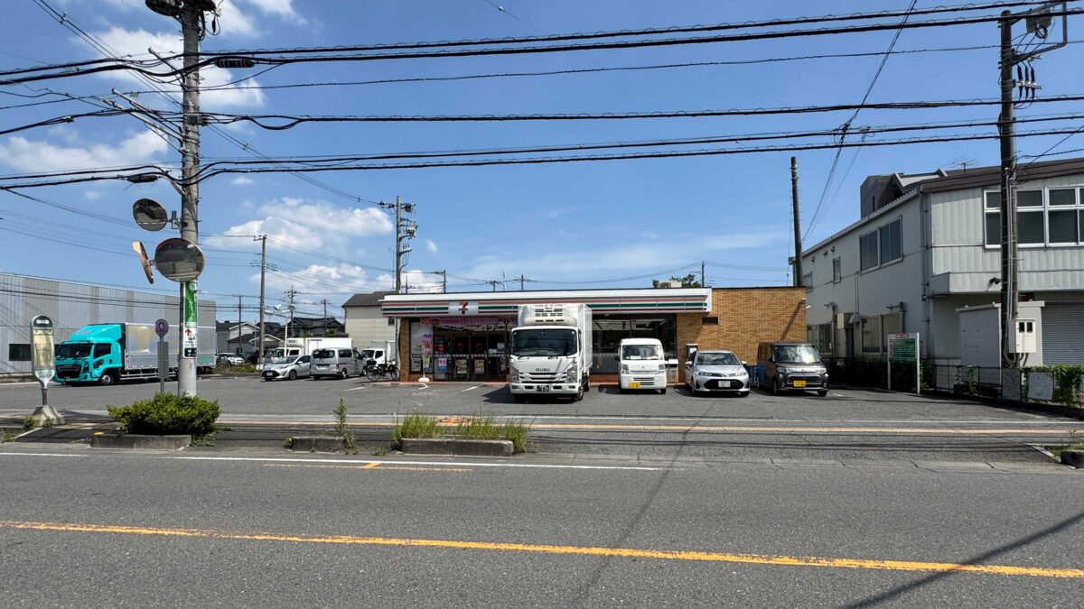 セブンイレブン榛松店