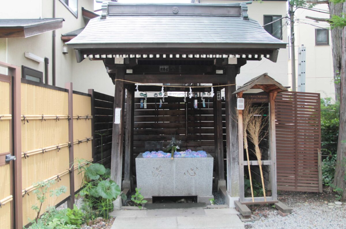 鎮守氷川神社　花手水