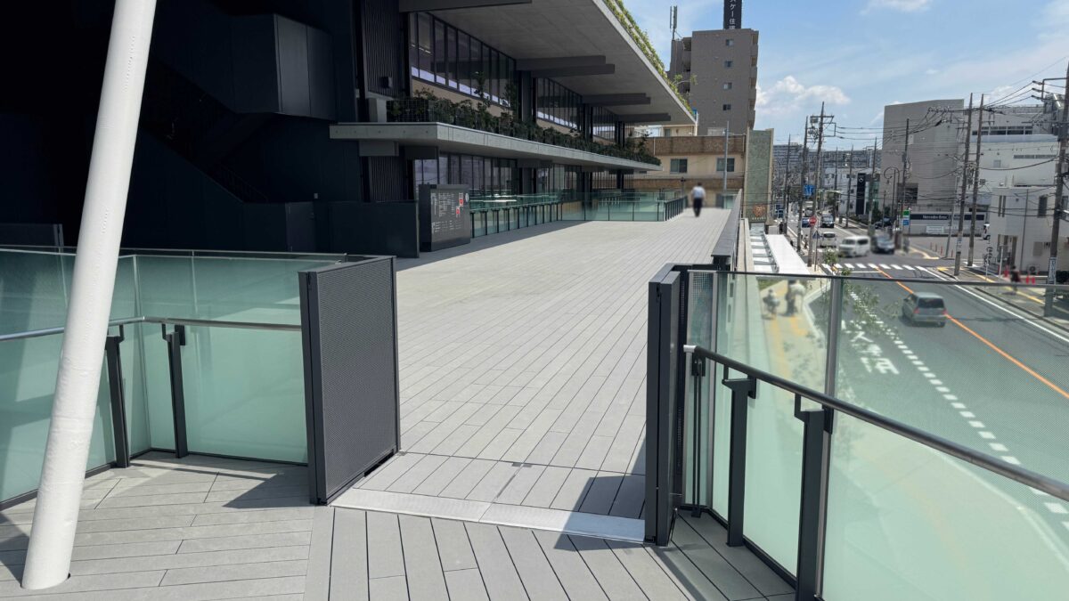 川口市役所第二本庁舎連絡通路