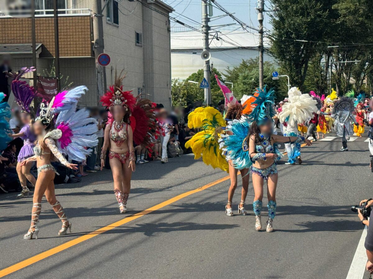 たたら祭りサンバパレード