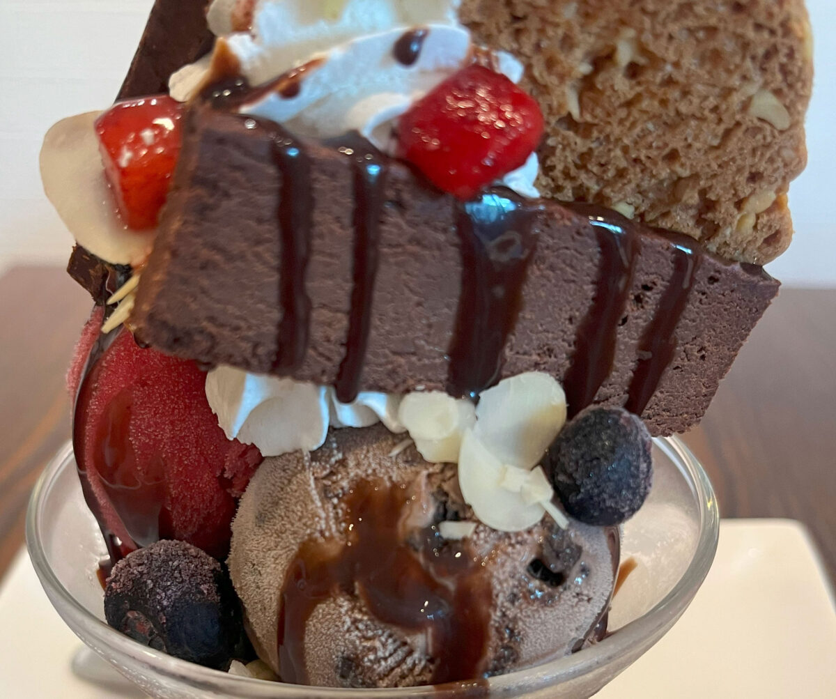 鳩ケ谷 Ponponカフェ チョコレートパフェ