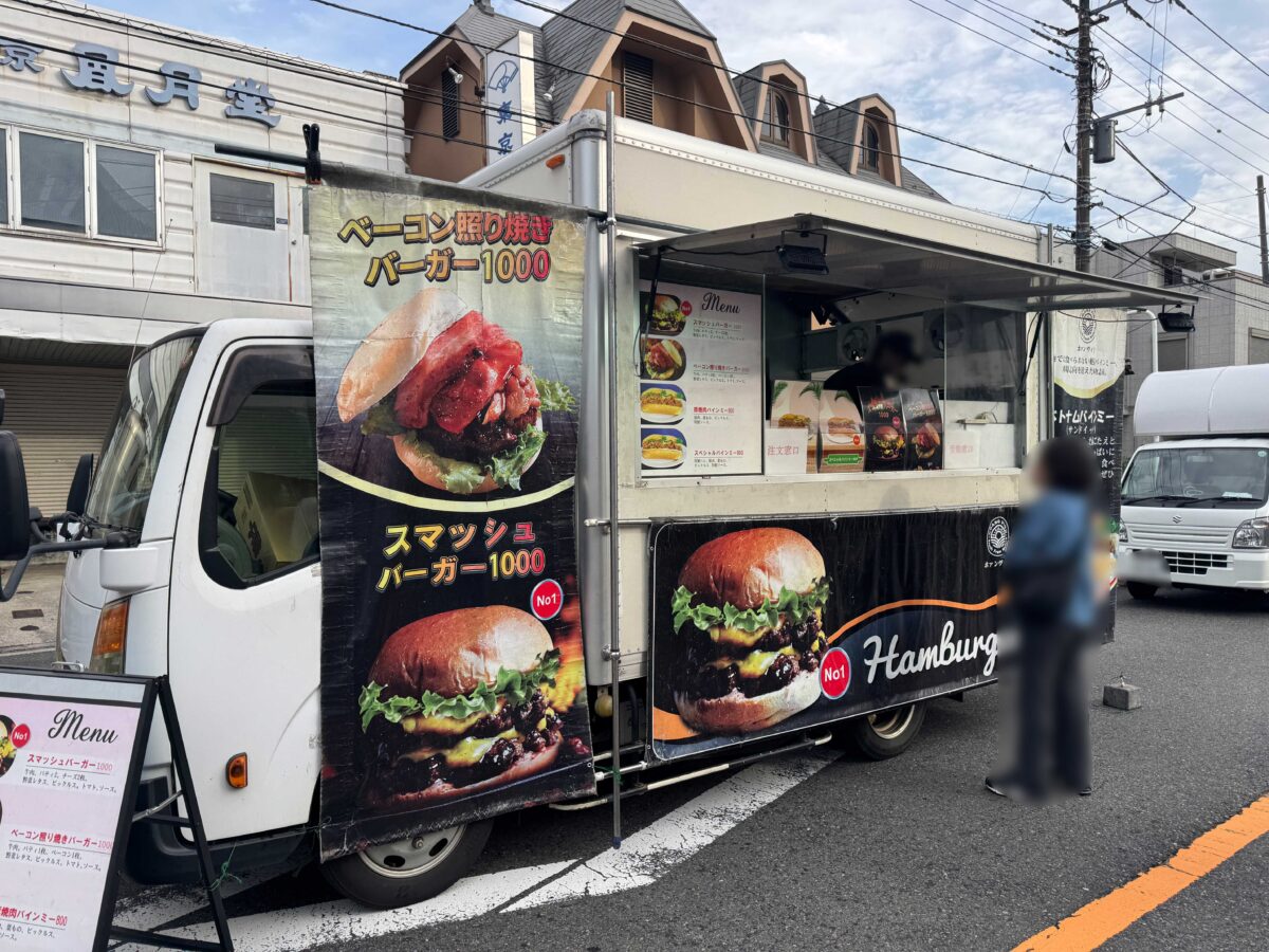 川口花火大会キッチンカーの様子