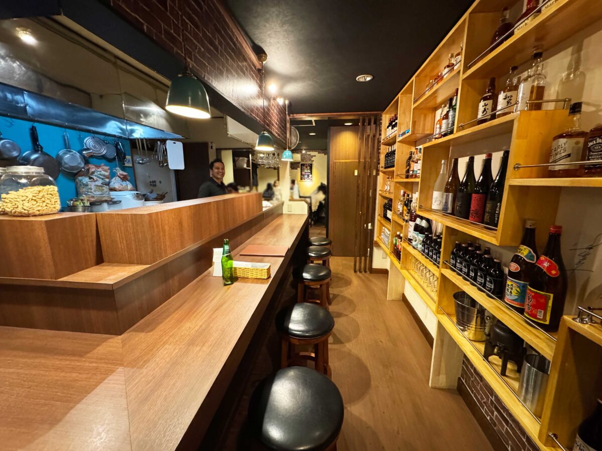 栄町 S-Moon ワールド酒バー