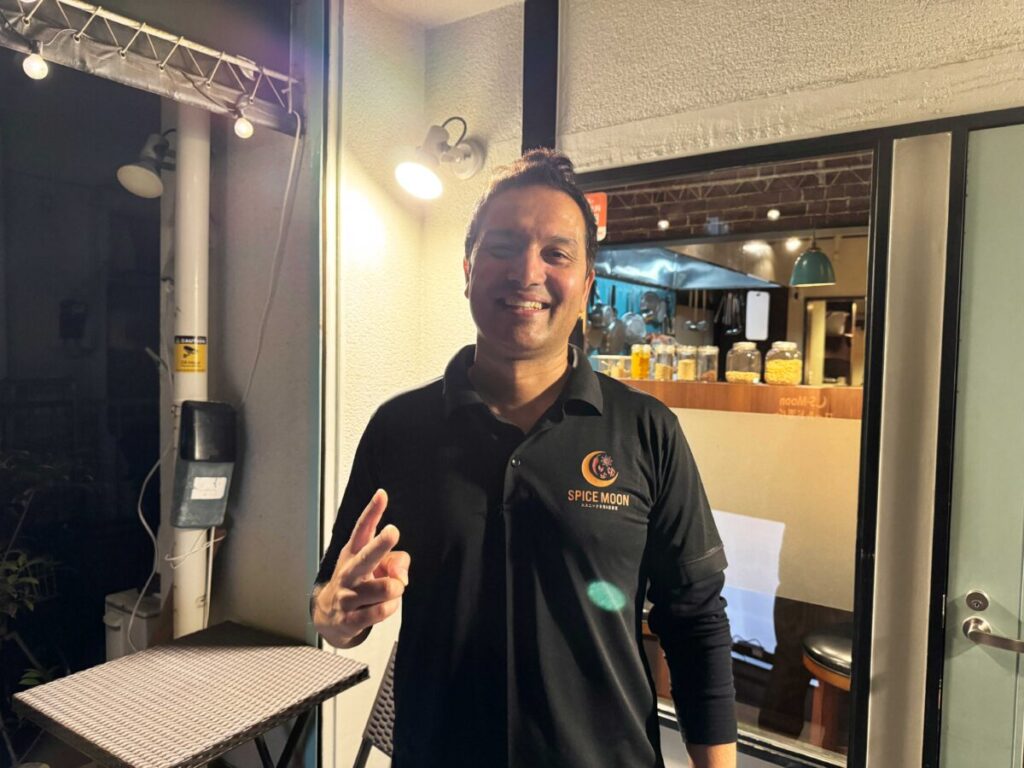 栄町 S-Moon ワールド酒バー