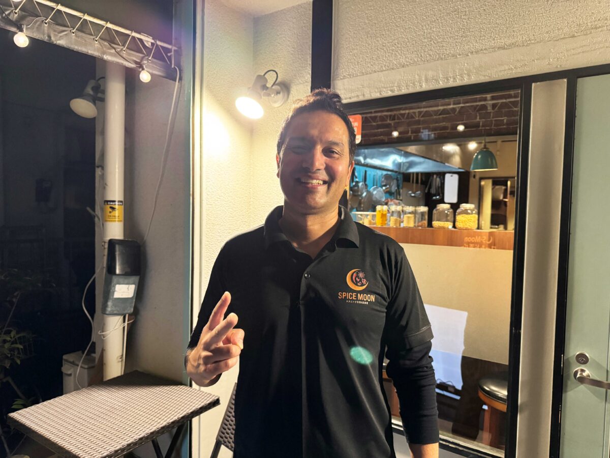 栄町 S-Moon ワールド酒バー