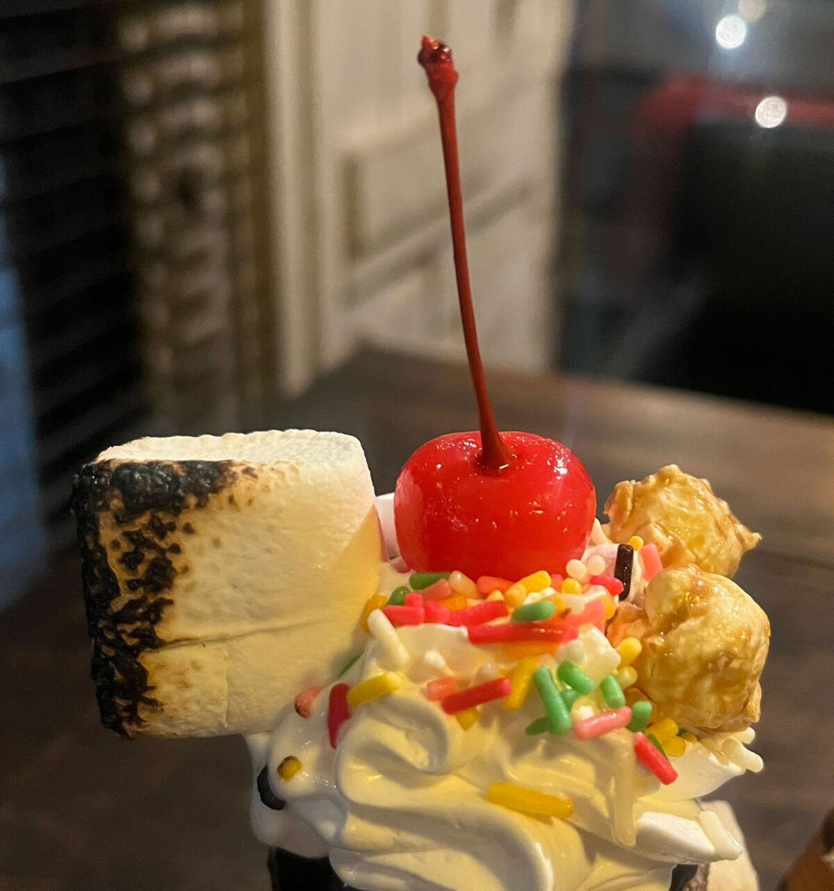 芝 CAFE ENZO チョコバナナジャーサンデー