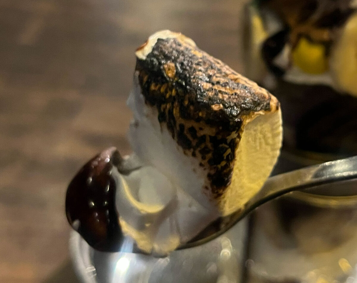 芝 CAFE ENZO チョコバナナジャーサンデー