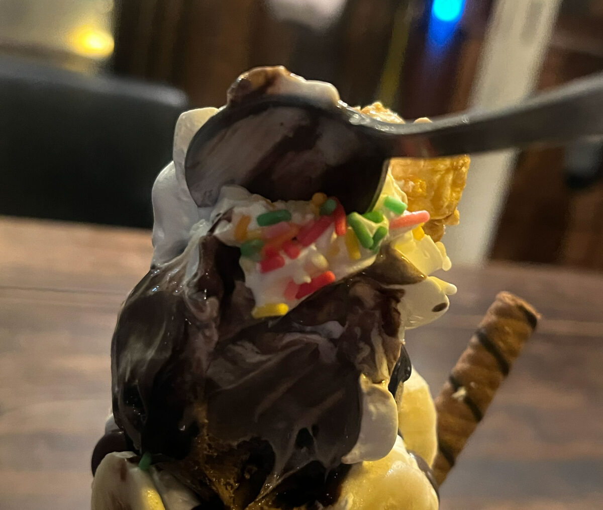 芝 CAFE ENZO チョコバナナジャーサンデー