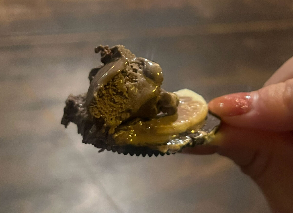 芝 CAFE ENZO チョコバナナジャーサンデー