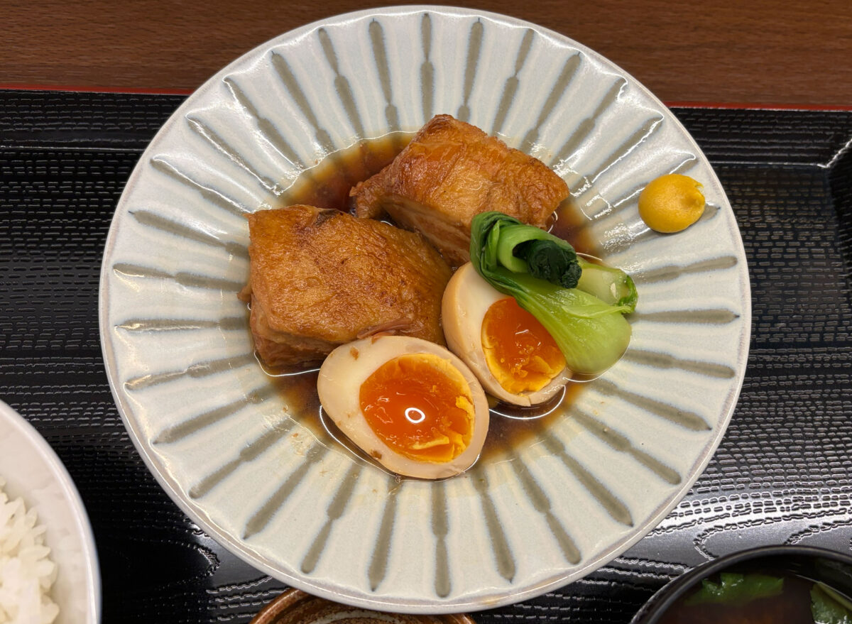 樹モールプラザ 旬彩うまかもん 博多っ子 豚の角煮御膳