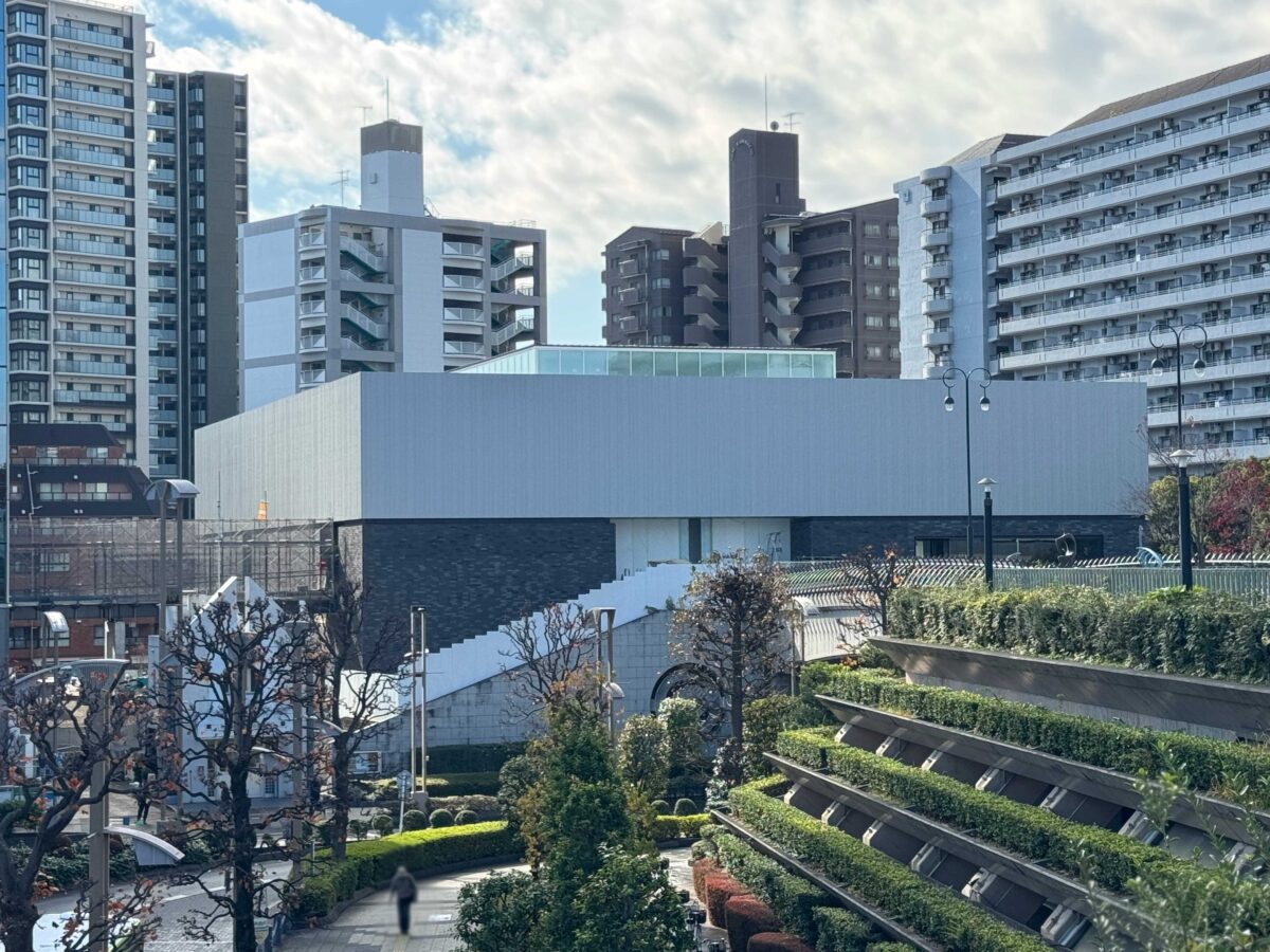 川口市立美術館