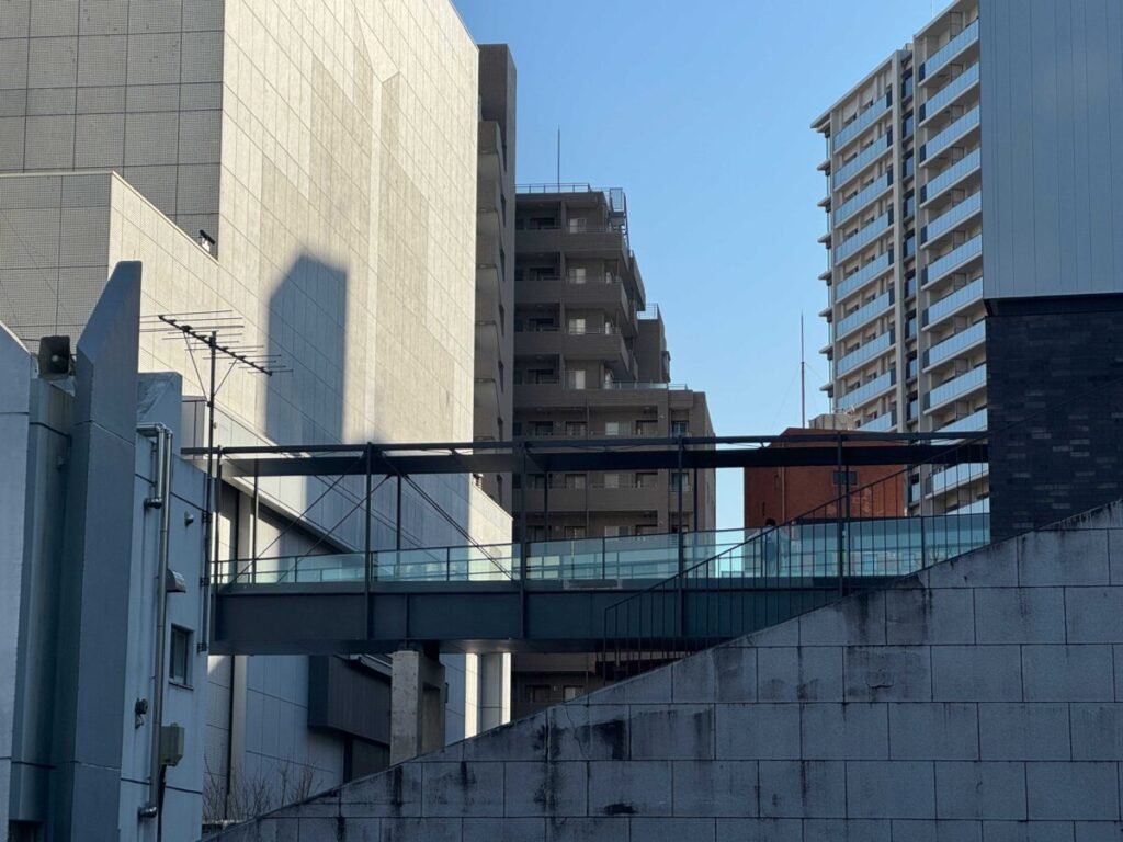 川口市立美術館