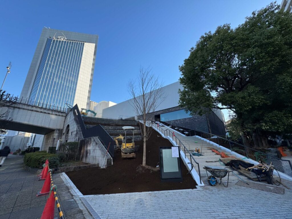 川口市立美術館