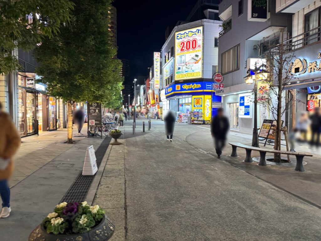 樹モールプラザ　人類みな麺類