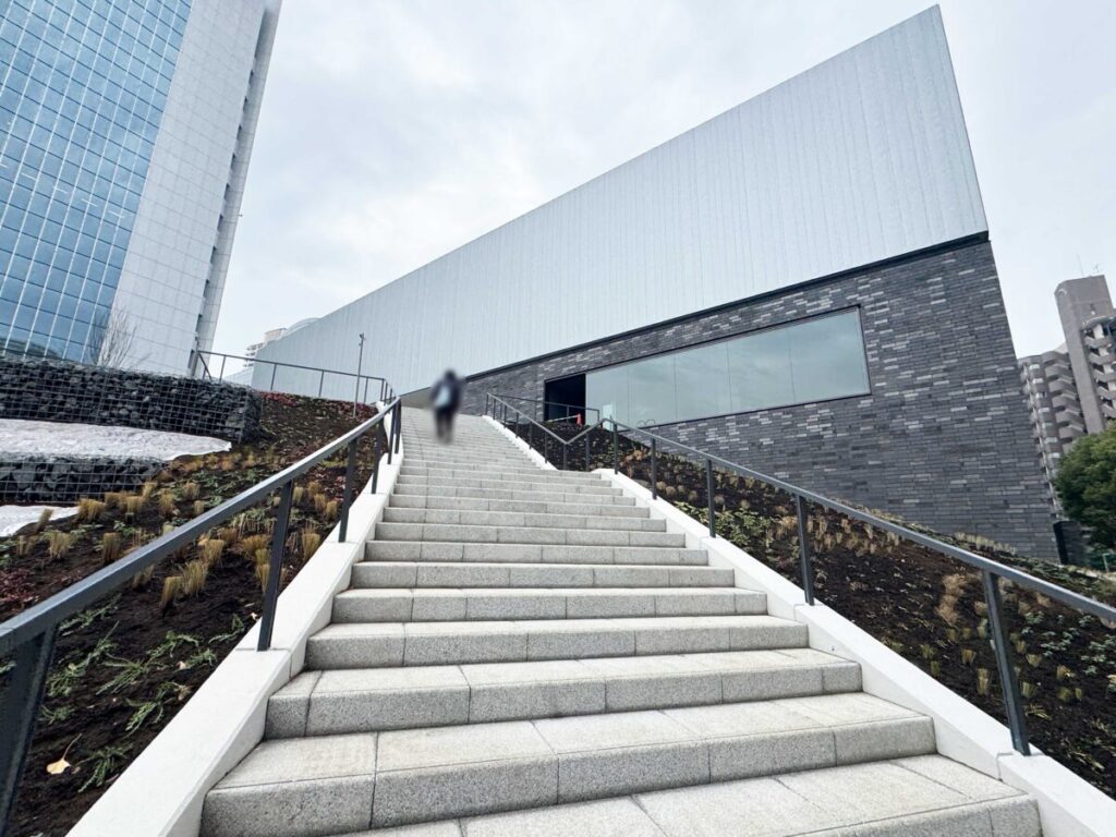 川口市立美術館