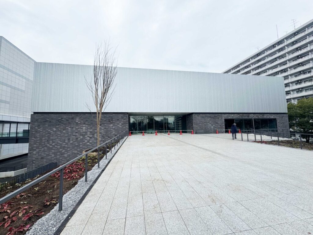 川口市立美術館