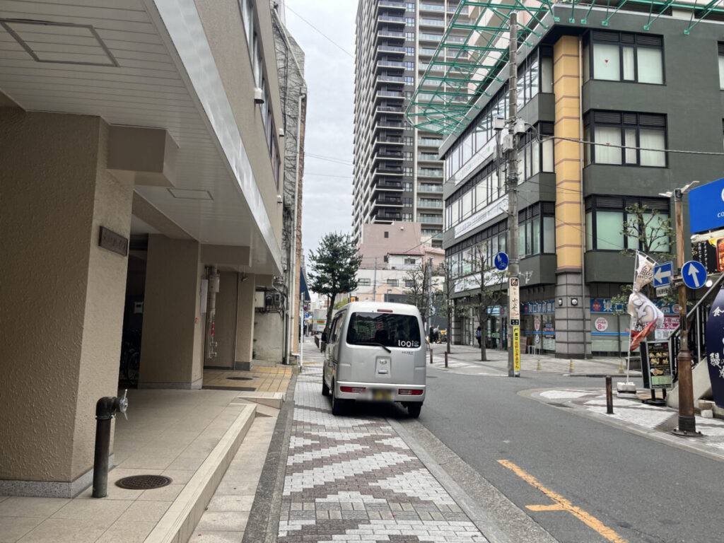 本町 王様の昼寝