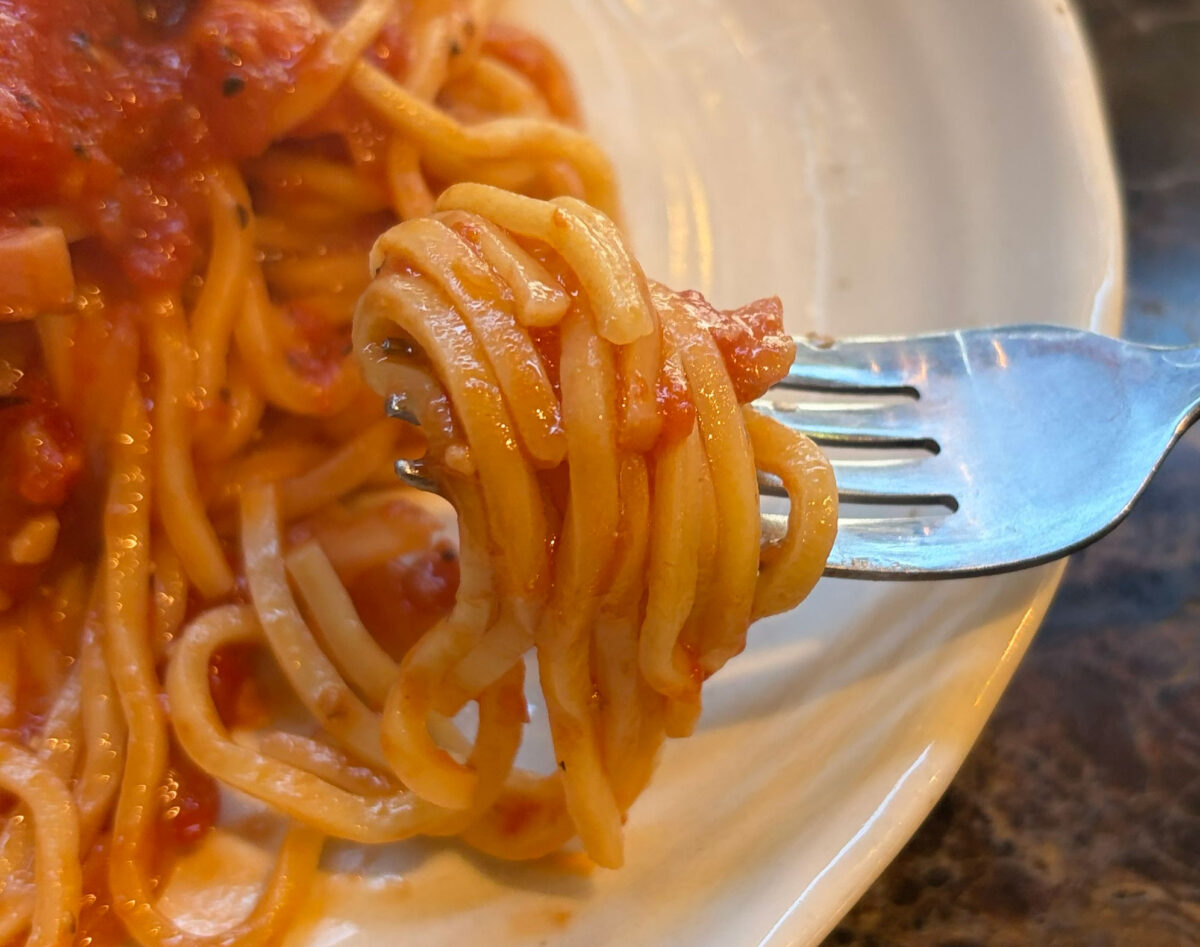 川口駅 イタリア小皿料理 ヴォーノ アマトリチャーナのキタッラ